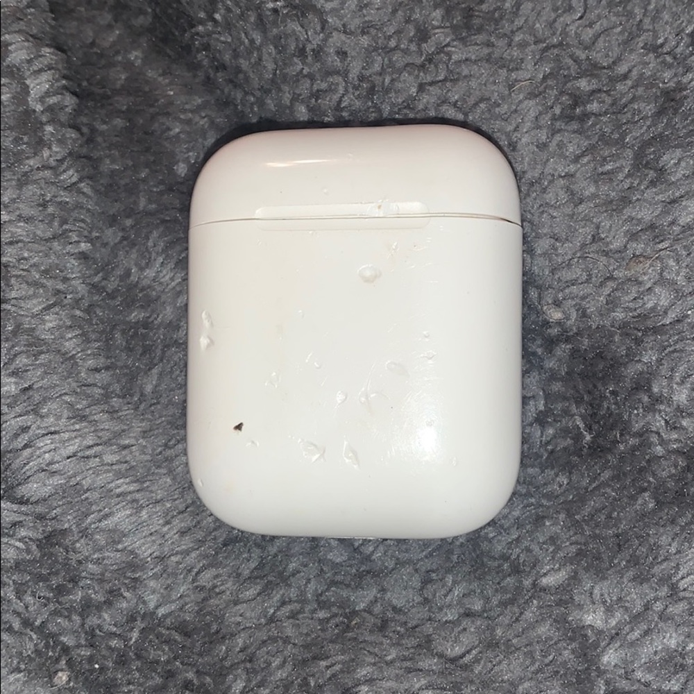 apple airpods used
